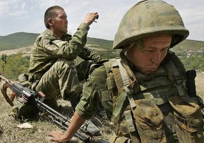 Medvedv: Rusk jednotky se sthnou v pondl
